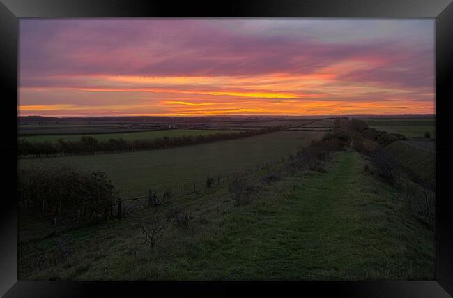 Path along Devil's dyke 2 Framed Print by Kelly Bailey