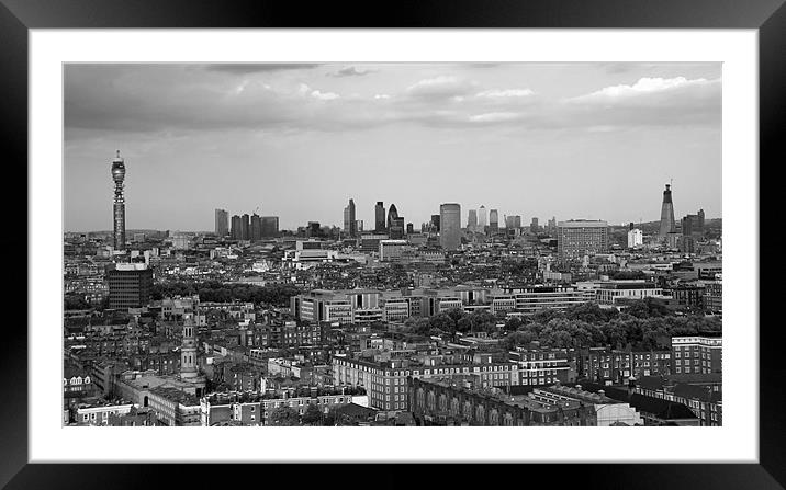 London skyline panorama Framed Mounted Print by Linda More