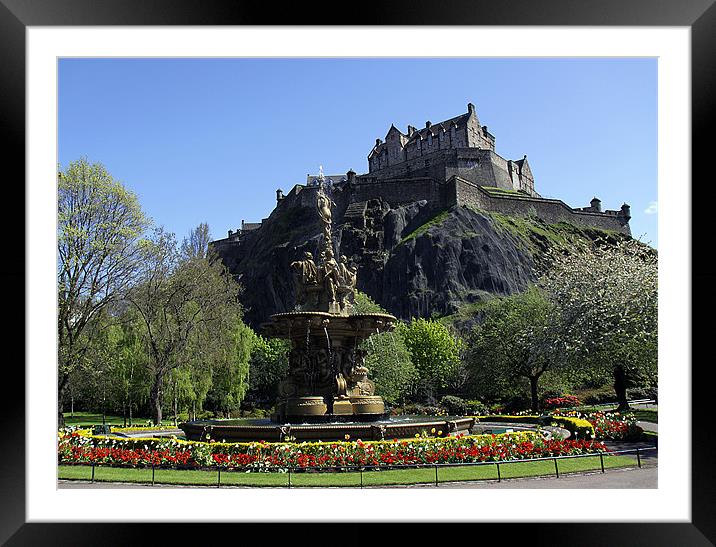 Edinburgh Castle and Princes Street gardens Framed Mounted Print by Linda More