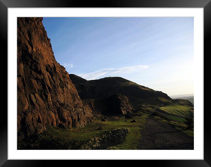 Radical Road at Salisbury Crags, Edinburgh Framed Mounted Print by Linda More