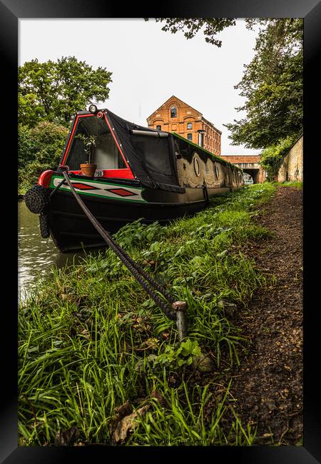 Moored narrowboat Framed Print by Clive Wells