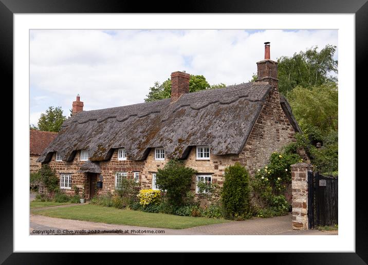 Thatched cottage in Blisworth. Framed Mounted Print by Clive Wells