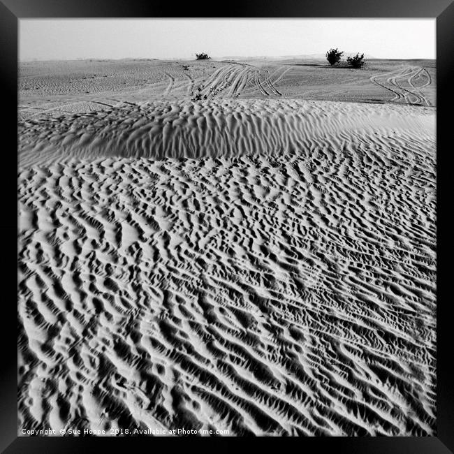 The Arabian desert outside Dubai Framed Print by Sue Hoppe