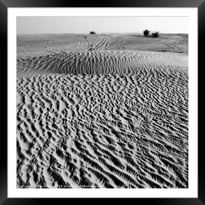 The Arabian desert outside Dubai Framed Mounted Print by Sue Hoppe