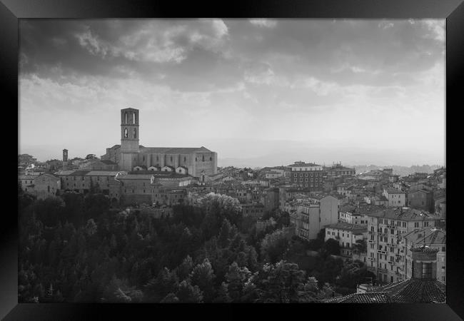 Perugia at sunset Framed Print by Rob Evans