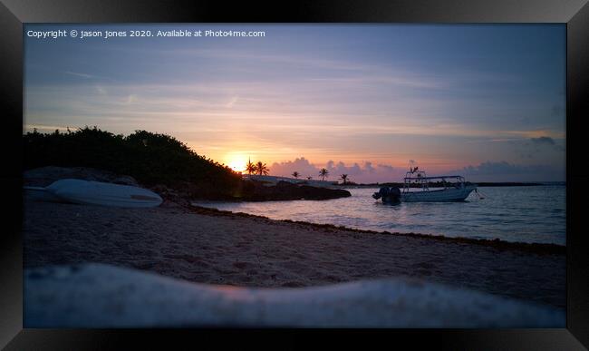 Sunrise on the beach Framed Print by jason jones