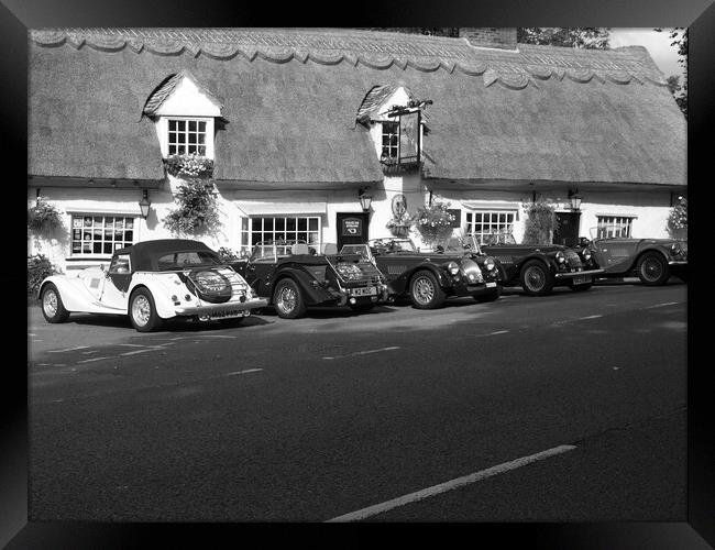 Classic Cars at the Pub Framed Print by Simon Hill