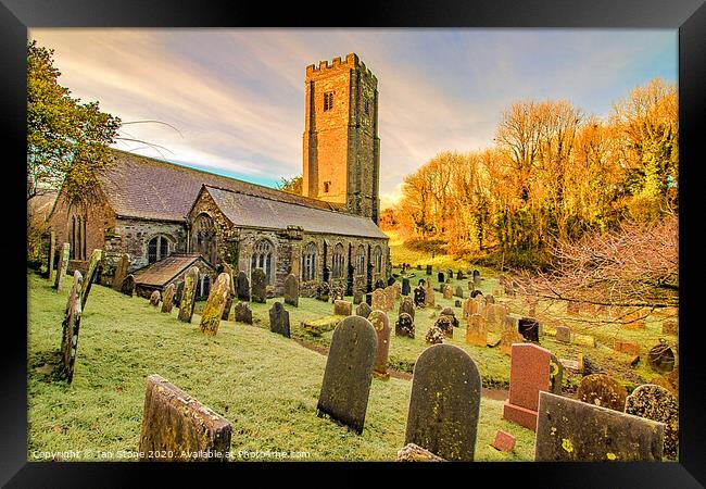 Frosty New Year’s Eve morning in Devon. Framed Print by Ian Stone