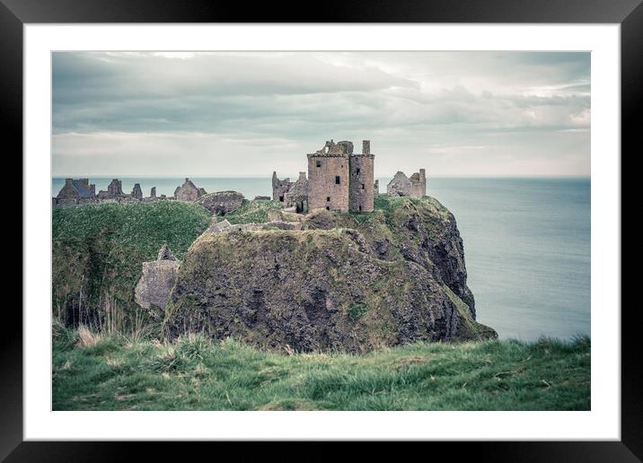 Dunnottar Castle Framed Mounted Print by Duncan Loraine