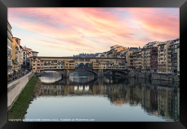 ponte vecchio bridge in Florence, Italy Framed Print by Sergio Delle Vedove