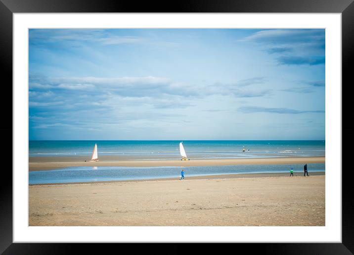 Sand yacht in autumn Framed Mounted Print by youri Mahieu