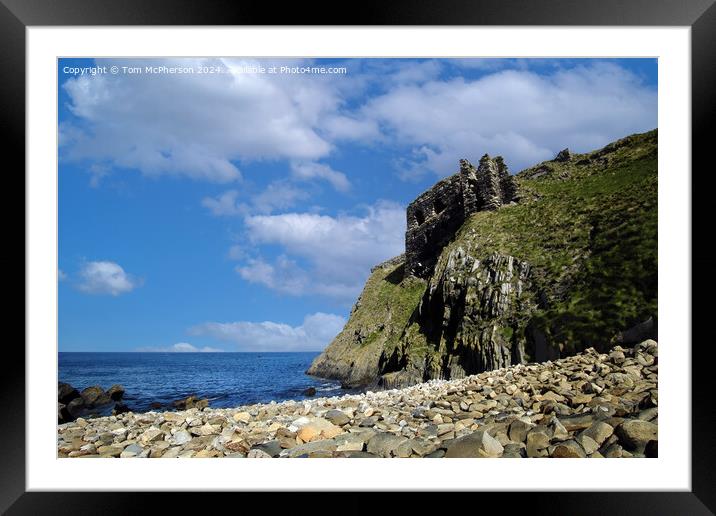 Findlater Castle Framed Mounted Print by Tom McPherson