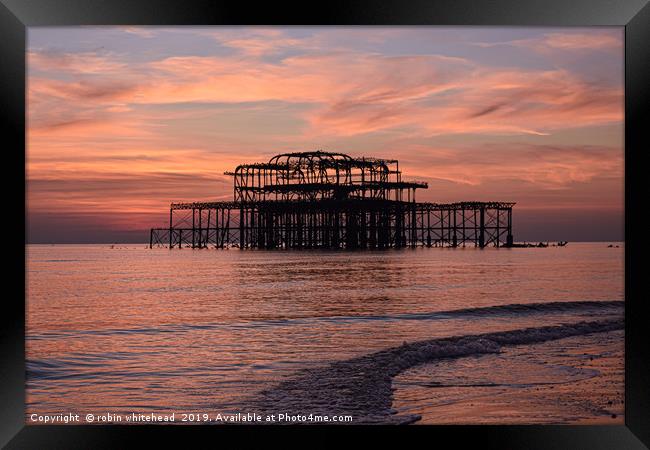 Love on the Beach - St Valentine's Day on Brighton Framed Print by robin whitehead