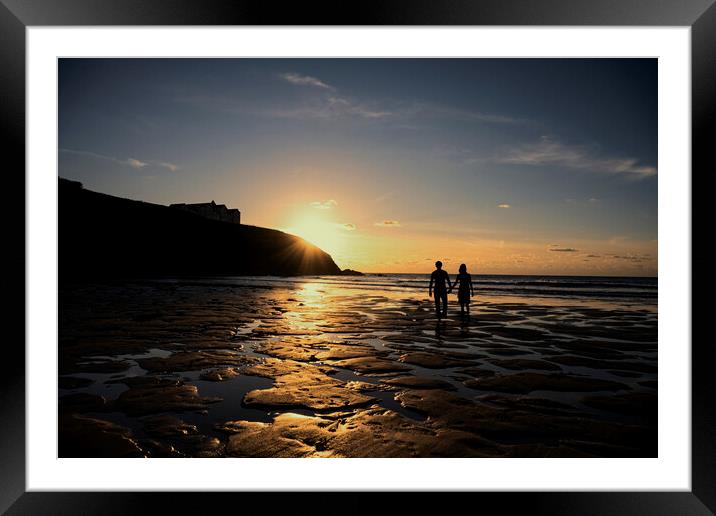 Poldhu  sunset,beach walking Framed Mounted Print by kathy white