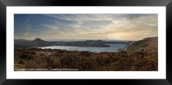 St Austell, The Cornish Alps, china clay mining de Framed Mounted Print by kathy white