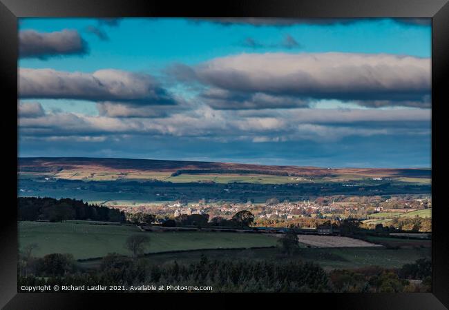 Bowes and Barney Framed Print by Richard Laidler