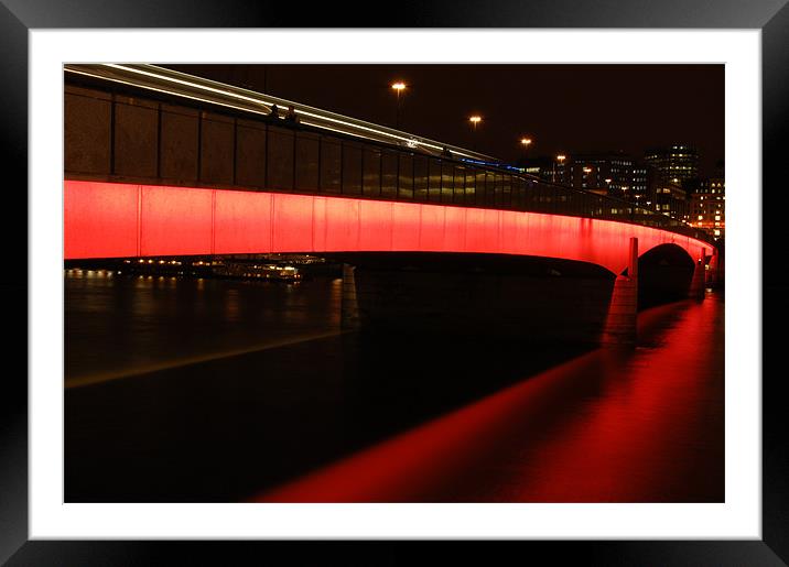 London Bridge 09 Framed Mounted Print by Iain McGillivray