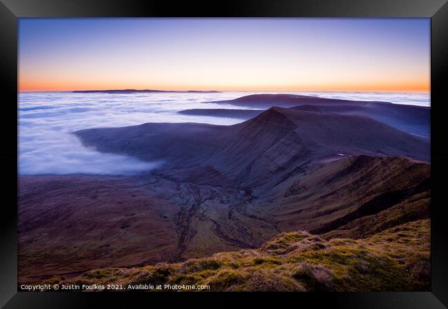 Dawn over Cribyn, from Pen y Fan. Brecon Beacons,  Framed Print by Justin Foulkes
