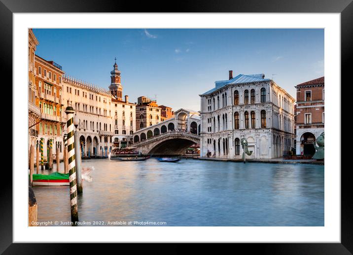 The Rialto bridge on the Grand Canal, Venice Framed Mounted Print by Justin Foulkes