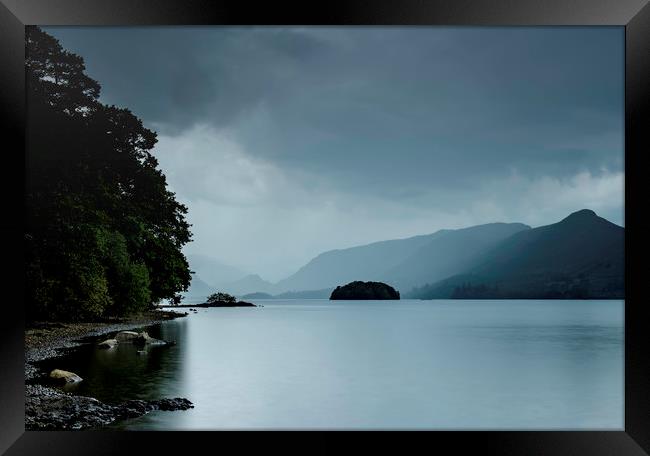 dawn breaking at Derwentwater Framed Print by Robbie Spencer