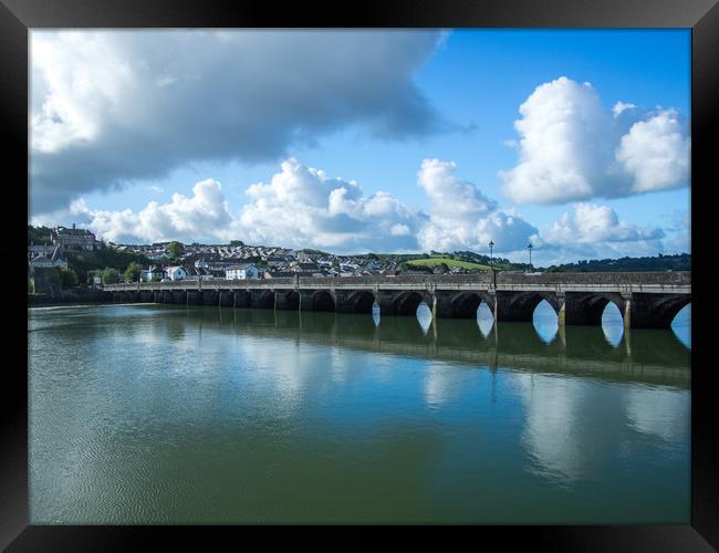 Bideford Long bridge in the sunshine of Devon Framed Print by Tony Twyman
