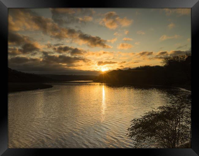 Sunrise on the River Torridge at Bideford , Devon Framed Print by Tony Twyman