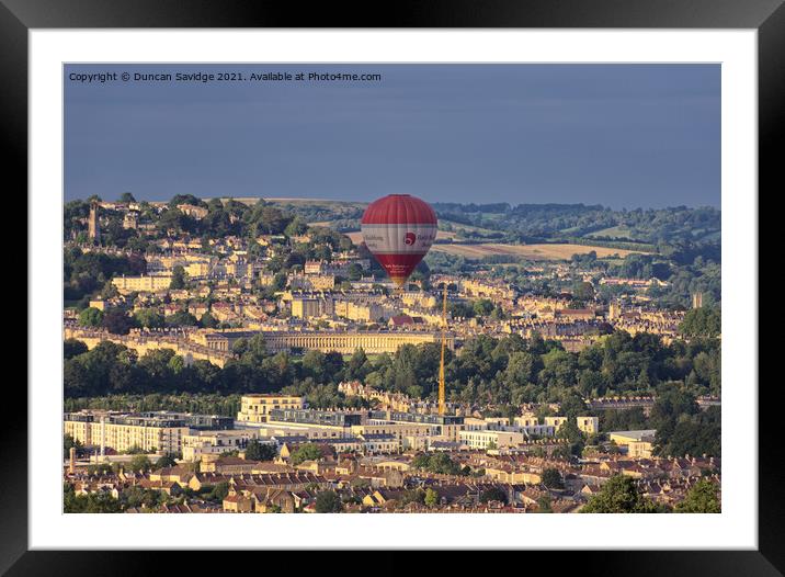 Hot air balloon passes Bath's famous Royal Crescent  Framed Mounted Print by Duncan Savidge