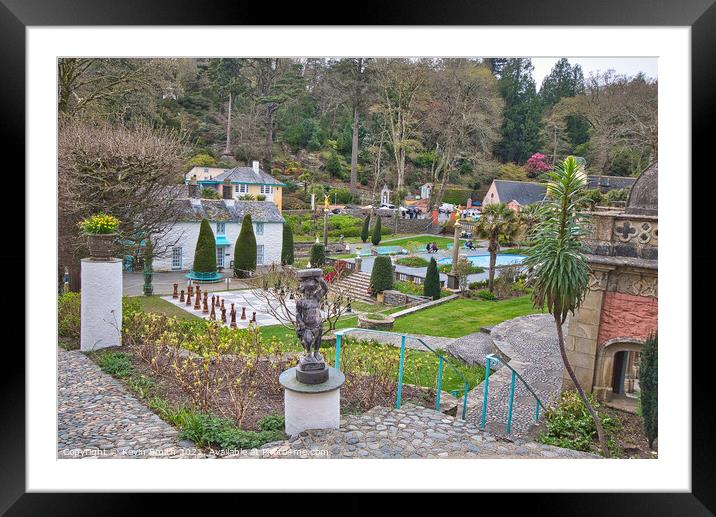 Portmeirion gardens. Framed Mounted Print by Kevin Smith