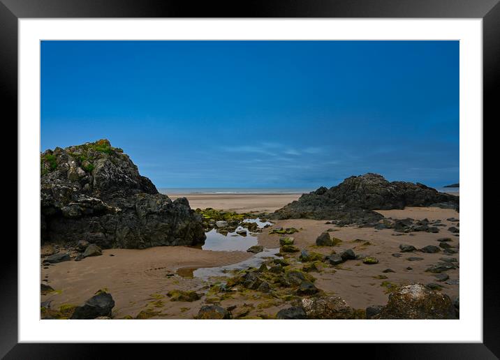 Newborough beach/Traeth Llanddwyn Anglesey Framed Mounted Print by Kevin Smith