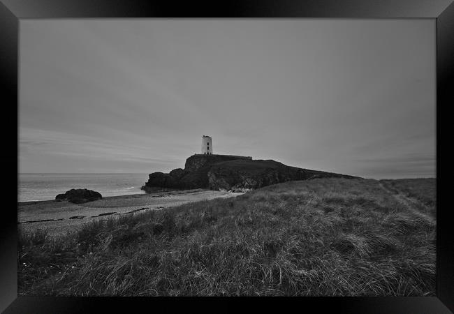 Ty Mawr lighthouse Ynys Llanddwyn, Anglesey Framed Print by Kevin Smith