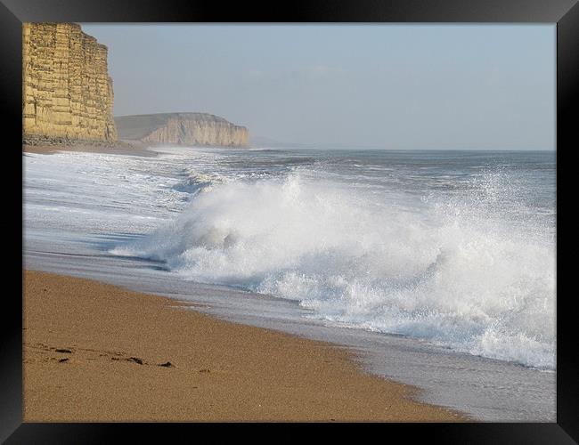 Breaking Wave Framed Print by Neil Gregory