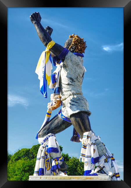 Leeds United Billy Bremner Statue  Framed Print by Alison Chambers