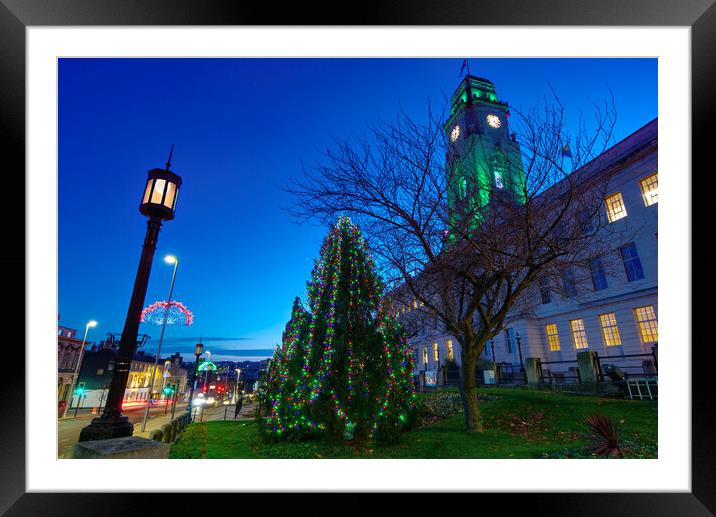 Barnsley Town Hall at Christmas  Framed Mounted Print by Alison Chambers