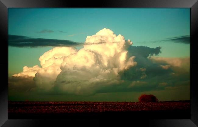 Thunder cloud Framed Print by Simon Johnson