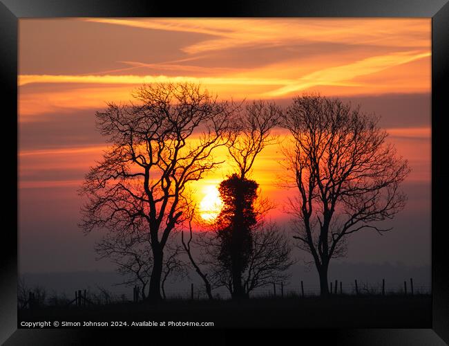 Sky sun Framed Print by Simon Johnson