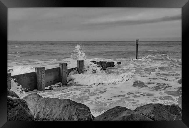High tide at Cart Gap beach bw Framed Print by Chris Yaxley