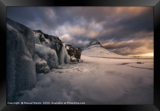 Classic view of the Kirkjufell Framed Print by Manuel Martin