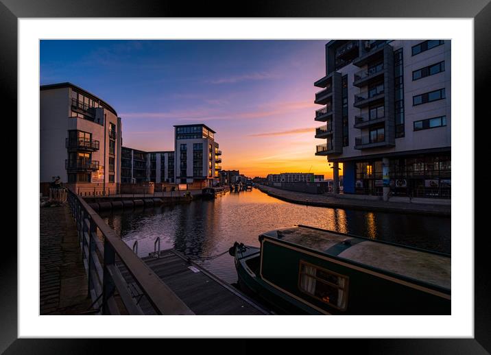 Union Canal Sunset Framed Mounted Print by Steven Lennie