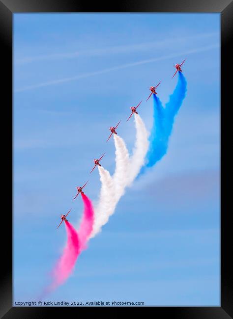 Red Arrows Banking Right Framed Print by Rick Lindley