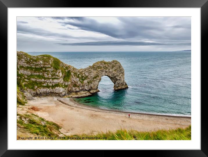 Alone at Durdle Door Framed Mounted Print by Rick Lindley