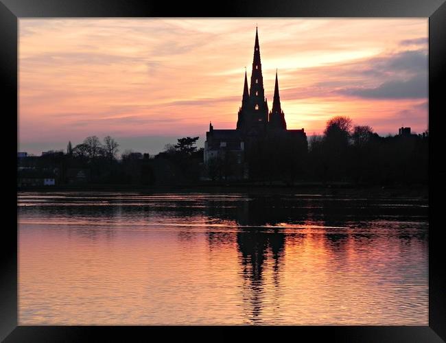                   LICHFIELD CATHEDRAL              Framed Print by Sue HASKER