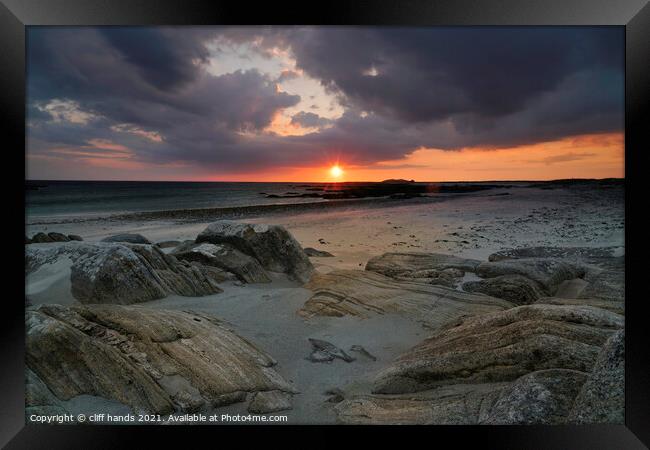 South Uist sunset, Outer Hebrides  Framed Print by Scotland's Scenery