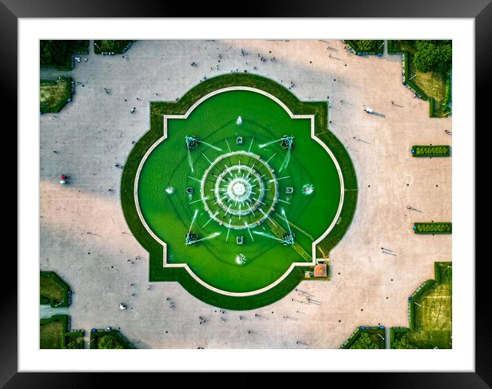 Buckingham Fountain in Chicago - top down view - CHICAGO, USA - JUNE 06, 2023 Framed Mounted Print by Erik Lattwein