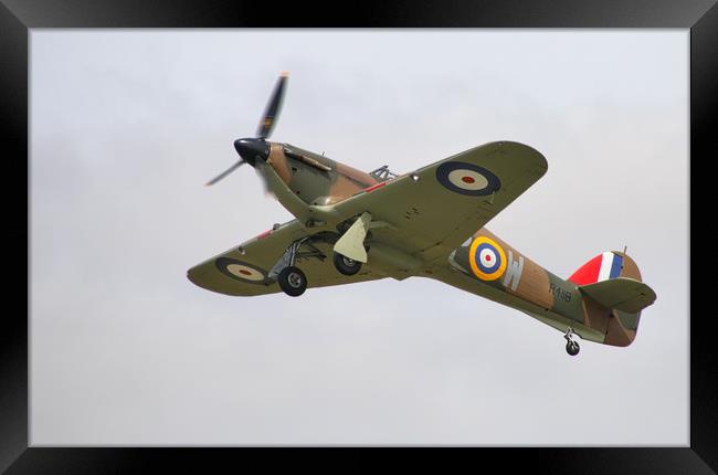 The Mighty Warbird Descends Framed Print by Simon Marlow