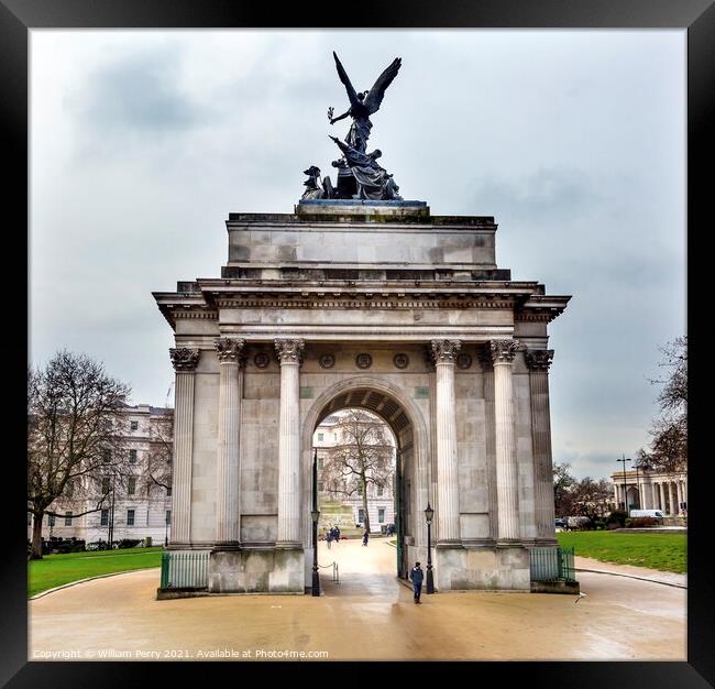 Wellington Arch Hyde Park London England Framed Print by William Perry