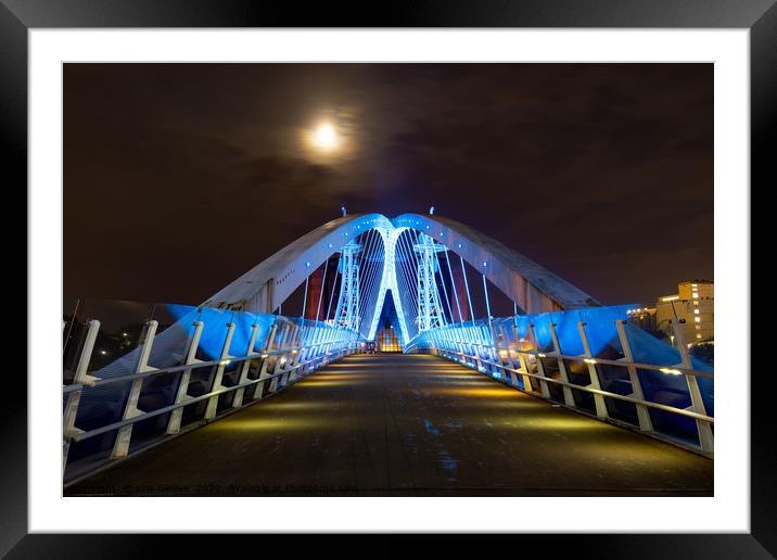 Nightscape of the Millenium bridge at Media City i Framed Mounted Print by Kris Gleave