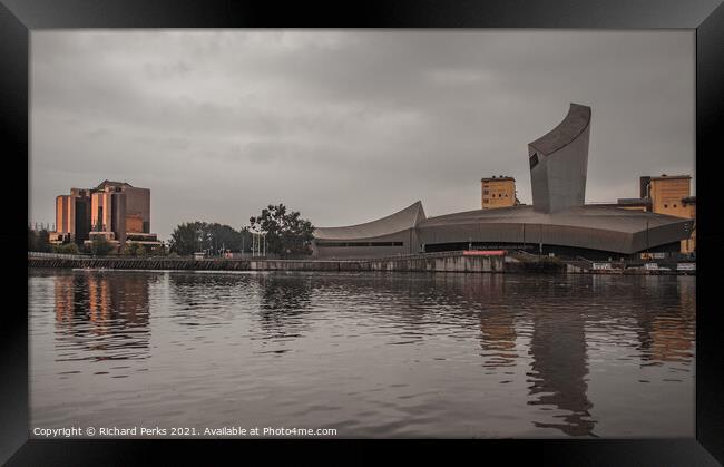 The War museum on the banks of Salford Quays Framed Print by Richard Perks