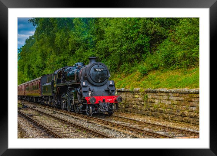 76079 pulling in to Goathland Station Framed Mounted Print by Kevin Winter