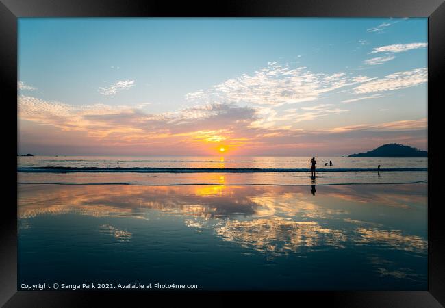 Sunset in Palolem beach Framed Print by Sanga Park