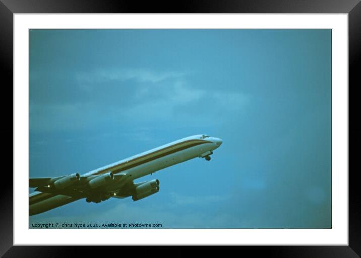 Douglas dc8 taking off Framed Mounted Print by chris hyde